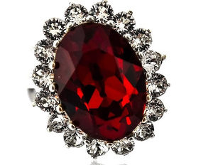 Kryształy Piękny Pierścionek Royal Red Srebro