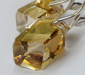 Kryształy Duże Kolczyki Golden Cubic Certyfikat